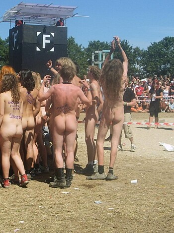 Roskilde naked run 2006  - Photo 8
