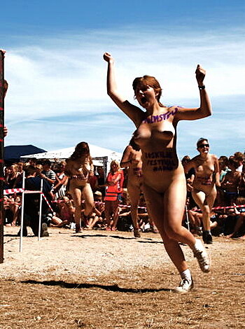 Roskilde naked run 2006  - Photo 21