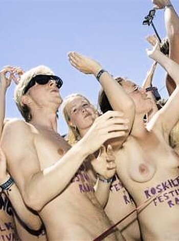 Roskilde naked run 2006  - Photo 42