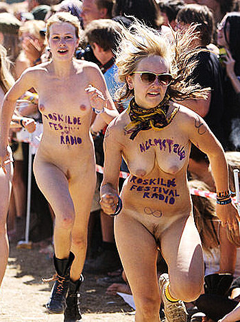 Roskilde naked run 2006  - Photo 33
