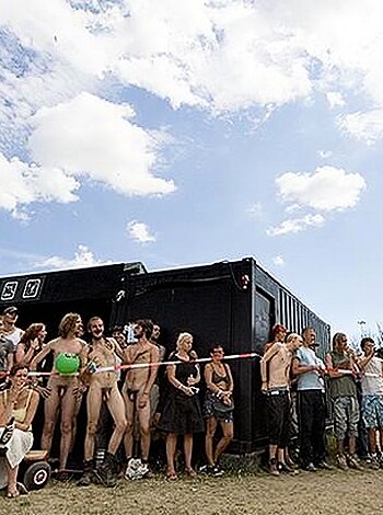 Roskilde naked run 2006  - Photo 44