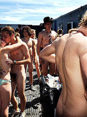 Roskilde naked run 2006  - Photo 55