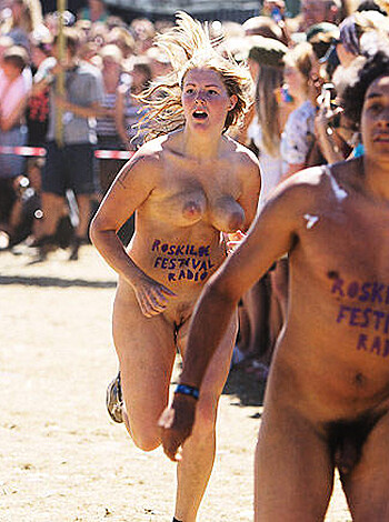Roskilde naked run 2006  - Photo 63