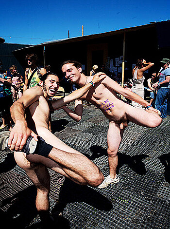 Roskilde naked run 2006  - Photo 69
