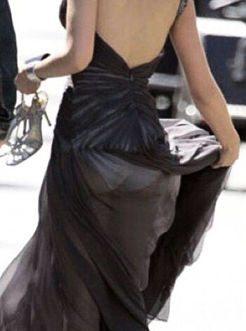 celeb oops.. upskirt, downblouse, nips and more - Photo 20