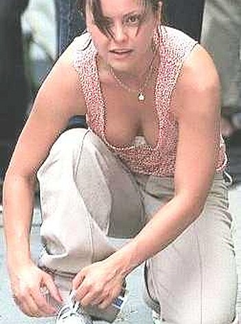 celeb oops.. upskirt, downblouse, nips and more - Photo 43