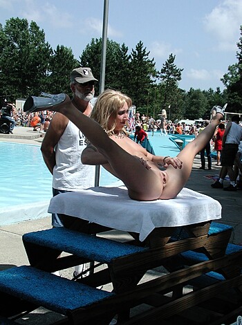Amateur Nude Spread Legs Competition 1  - Photo 11