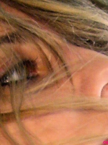 Amateur Girlfriend showing perfect ass at home - Photo 55