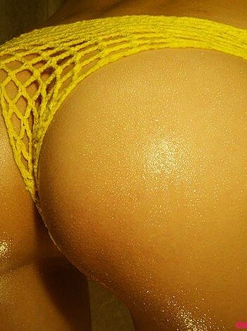 Amateur Girlfriend showing perfect ass at home - Photo 69
