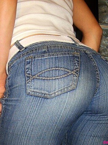 Amateur Girlfriend showing perfect ass at home - Photo 89