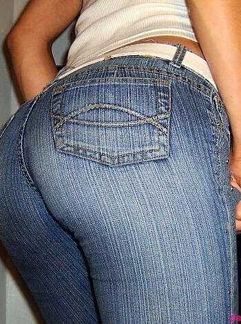 Amateur Girlfriend showing perfect ass at home - Photo 88