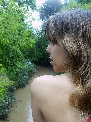 Amateur Girlfriend showing perfect ass at home - Photo 91