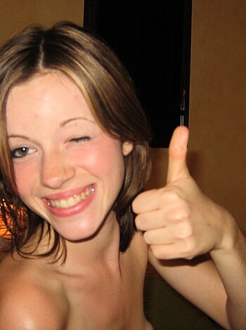 Really 18+ girl with small tits - Photo 6