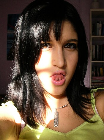 Teen girlfriend - naked homemade pics - Photo 10