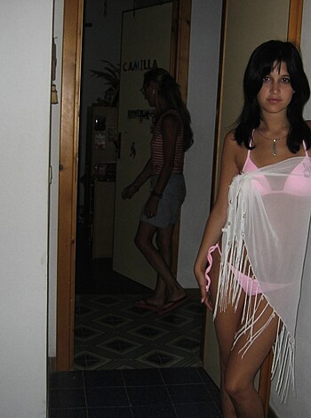Teen girlfriend - naked homemade pics - Photo 19