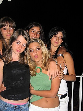 Teen girlfriend - naked homemade pics - Photo 20