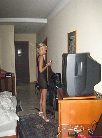 Private - blonde wife fucked by husband at home - Photo 5