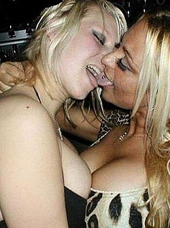 Kissing girls  - Photo 13