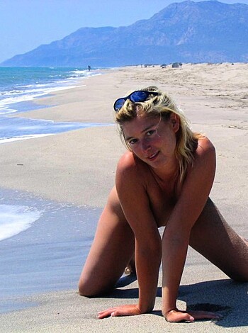 German girl and her Turkish holiday ( Nudist pics  - Photo 25