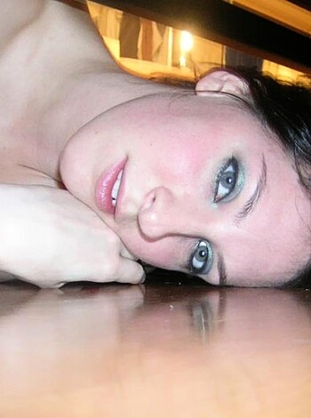 GF with Dildo - Photo 8