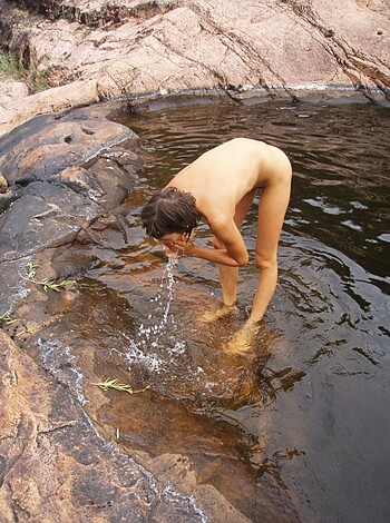 Young wife outdoor nude - Photo 20