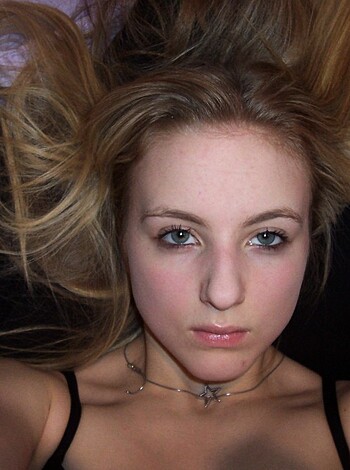 Blond young girlfriend Jennie  - Photo 28