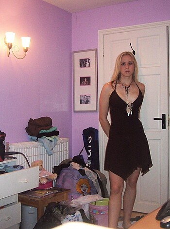 Blond young girlfriend Jennie  - Photo 35