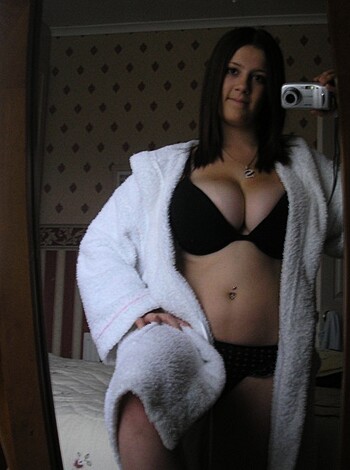 Perfect Busty Amateur Teen - Photo 7