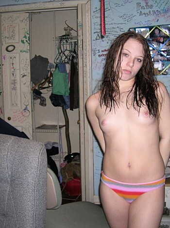 Beatifull skinny girlfriend Lucy - Photo 14