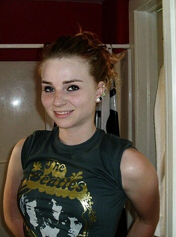 A SWEET REDHEAD AMATEUR TEEN  - Photo 6