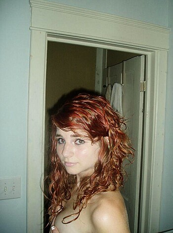 A SWEET REDHEAD AMATEUR TEEN  - Photo 11