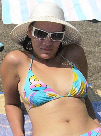 VOYEUR ON THE BEACH - Photo 28