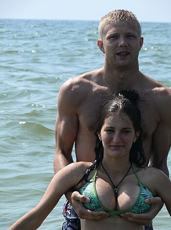 VOYEUR ON THE BEACH - Photo 47