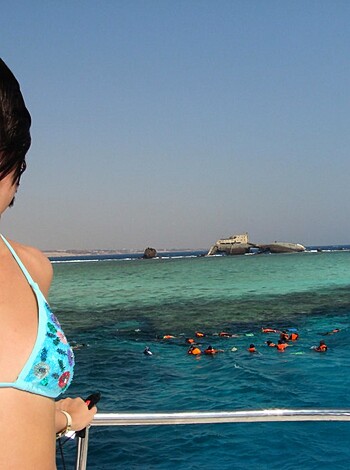VOYEUR ON THE BEACH - Photo 50