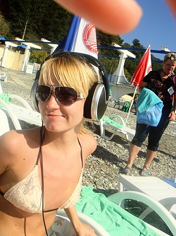 VOYEUR ON THE BEACH - Photo 71