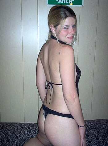 A HOT BLOND AMATEUR GIRL  - Photo 23