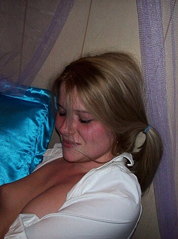 A HOT BLOND AMATEUR GIRL  - Photo 61
