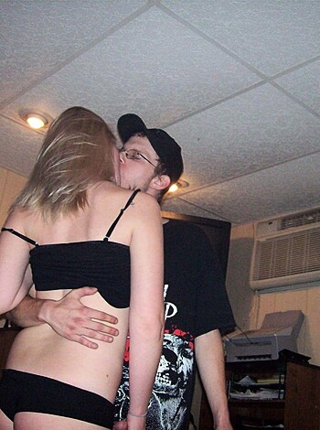 A HOT BLOND AMATEUR GIRL  - Photo 106