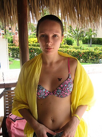 VOYEUR ON THE BEACH - Photo 147