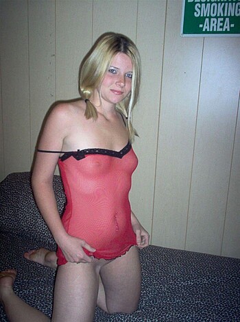A HOT BLOND AMATEUR GIRL  - Photo 177