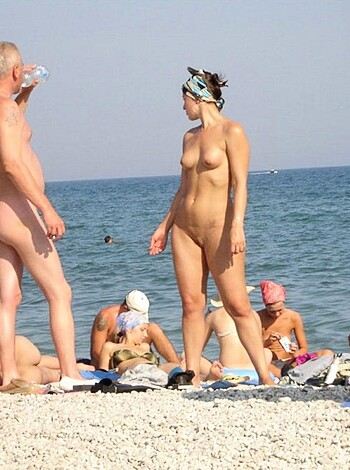 VOYEUR ON THE BEACH - Photo 188