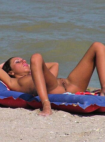 VOYEUR ON THE BEACH - Photo 239