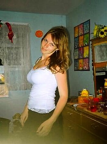 A HOT AND HORNY AMATEUR GIRL  - Photo 2