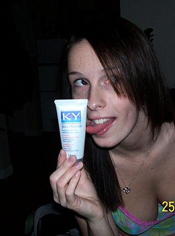 A HOT AND HORNY AMATEUR GIRL  - Photo 7