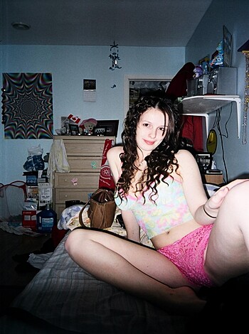 A HOT AND HORNY AMATEUR GIRL  - Photo 10