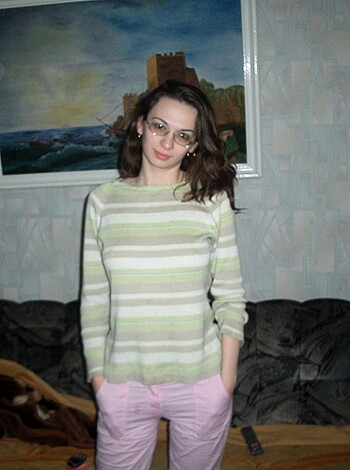 OUNG STUDENT FROM IASI UNIVERSITY - Photo 10