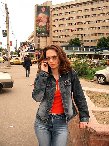 OUNG STUDENT FROM IASI UNIVERSITY - Photo 37