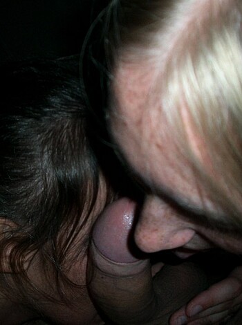 Threesome fucking at home - Photo 5
