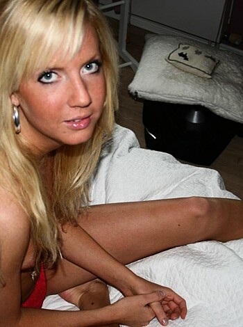 Amateur Hot Blonde - Photo 15