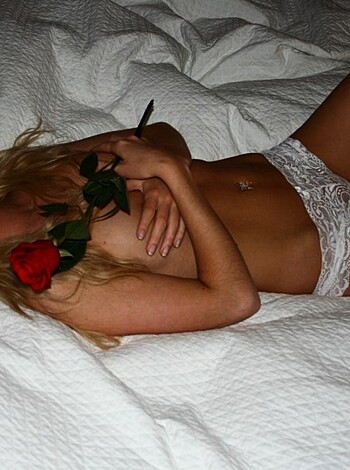 Amateur Hot Blonde - Photo 29